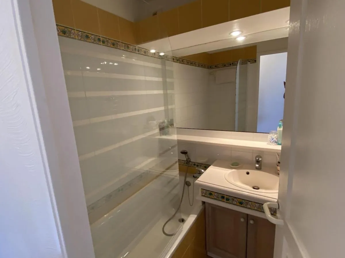 Apartmán Appt 3 Etoiles - Parking - Clim - Piscine - Mer A 50M Roquebrune-sur Argens