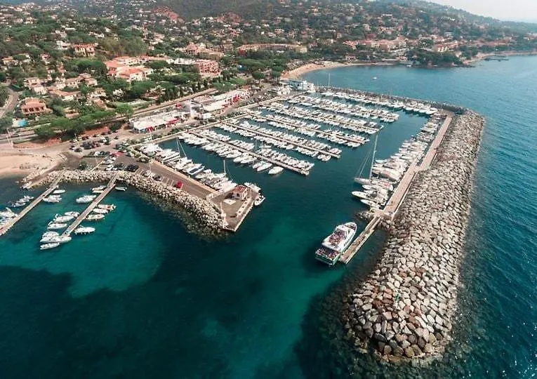 Appt 3 Etoiles - Parking - Clim - Piscine - Mer A 50M Roquebrune-sur Argens Apartmán